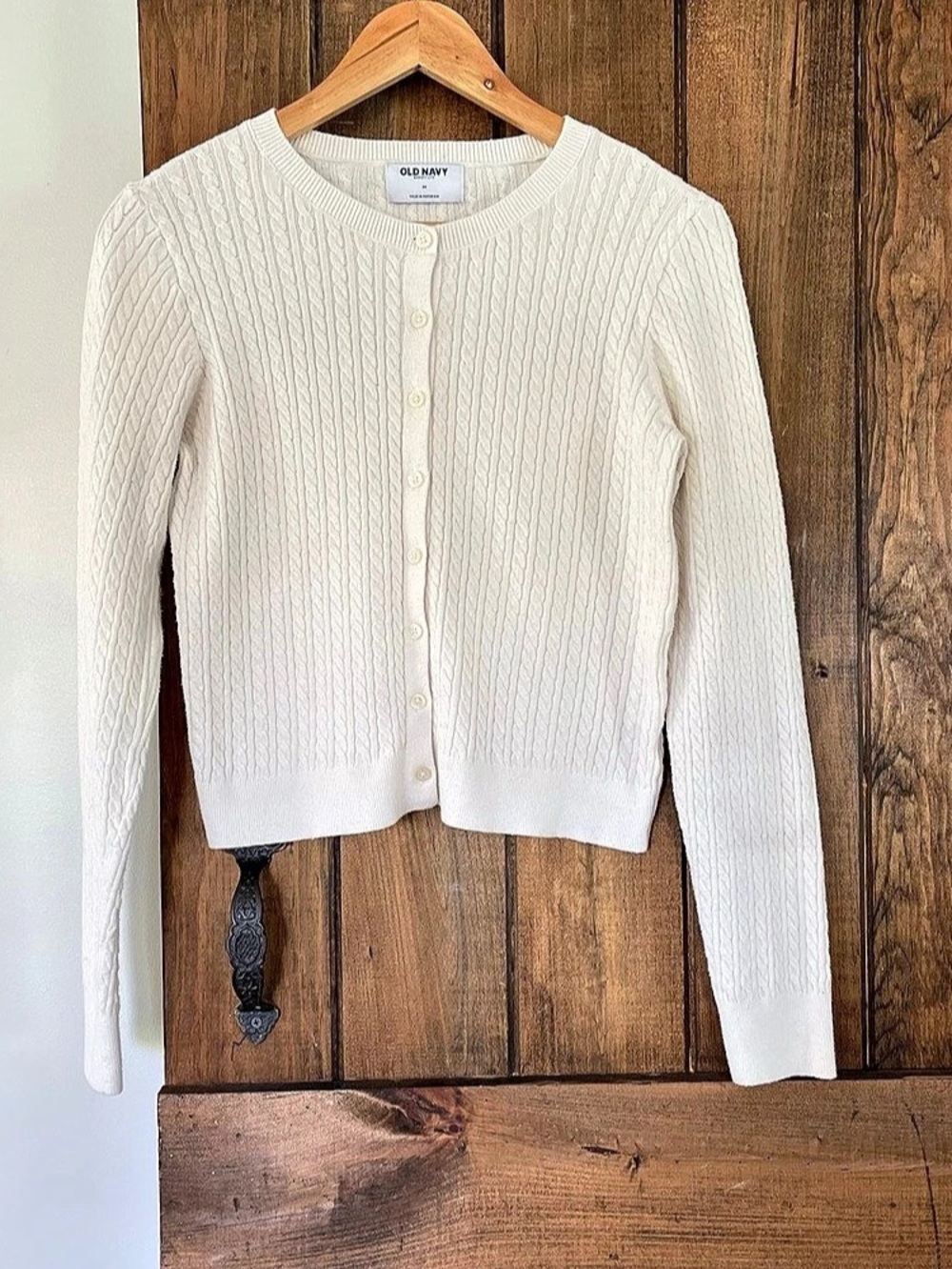 Old Navy White Cable Knit Crewneck Cardigan Sweater Medium Runs Small Preppy